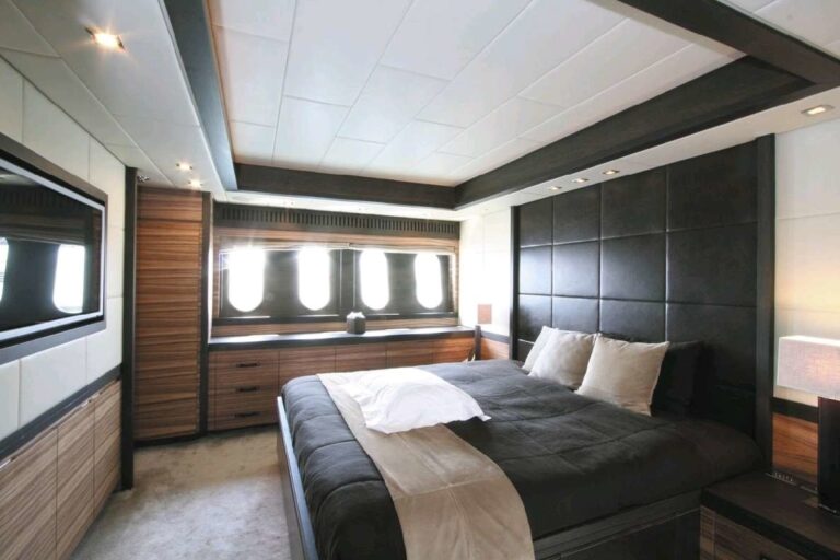master cabin