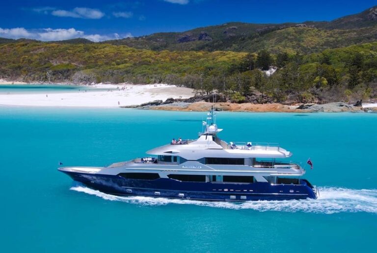 The 34m Yacht PRINCESS ILUKA