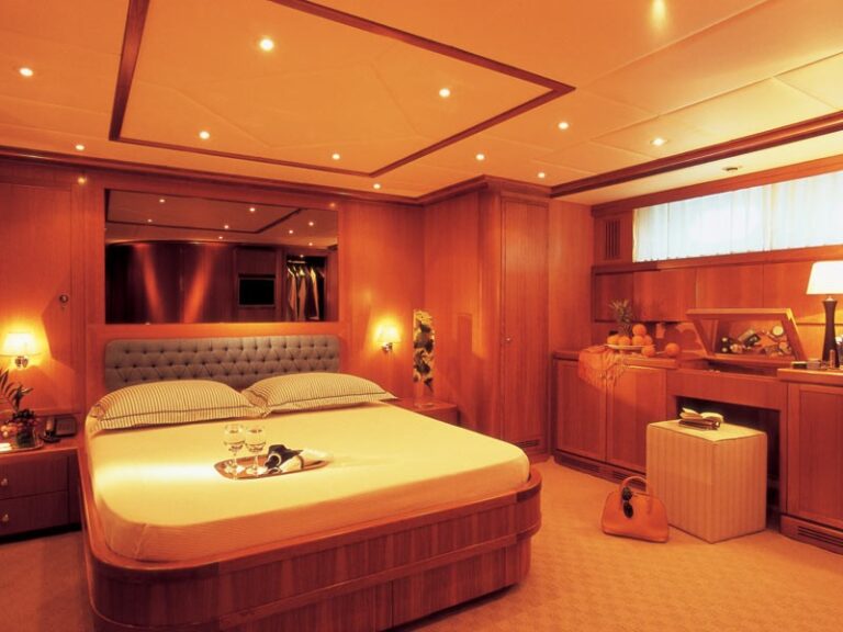 The 34m Yacht PROTEUS