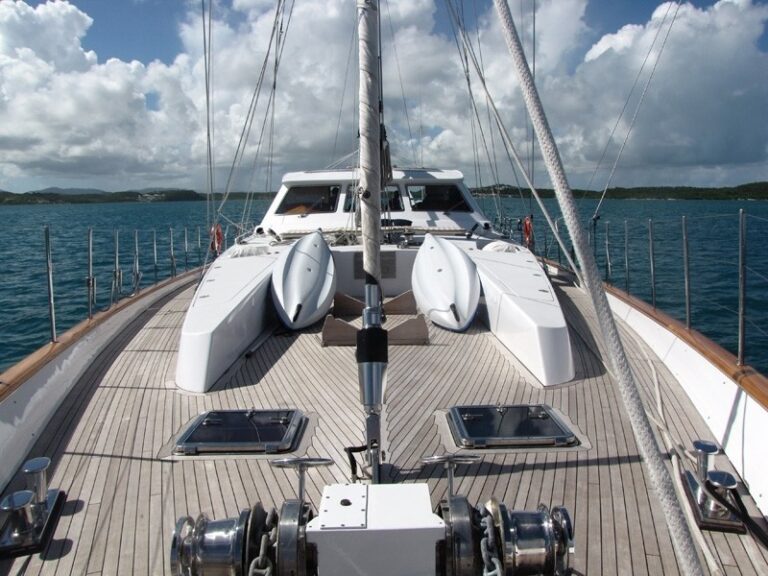 The 34m Yacht REE