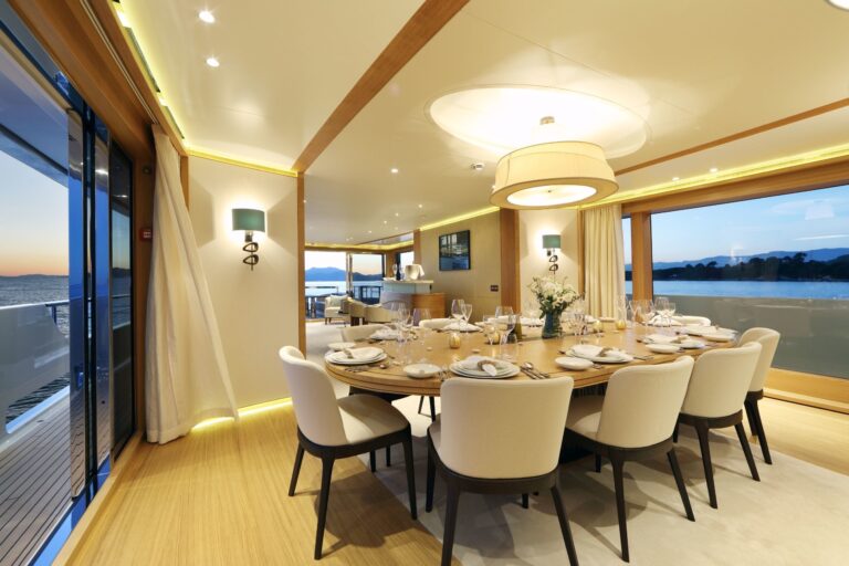 The 34m Yacht SOLIS