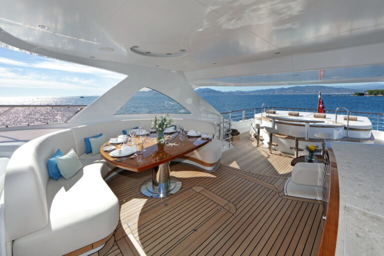 The 34m Yacht SOLIS
