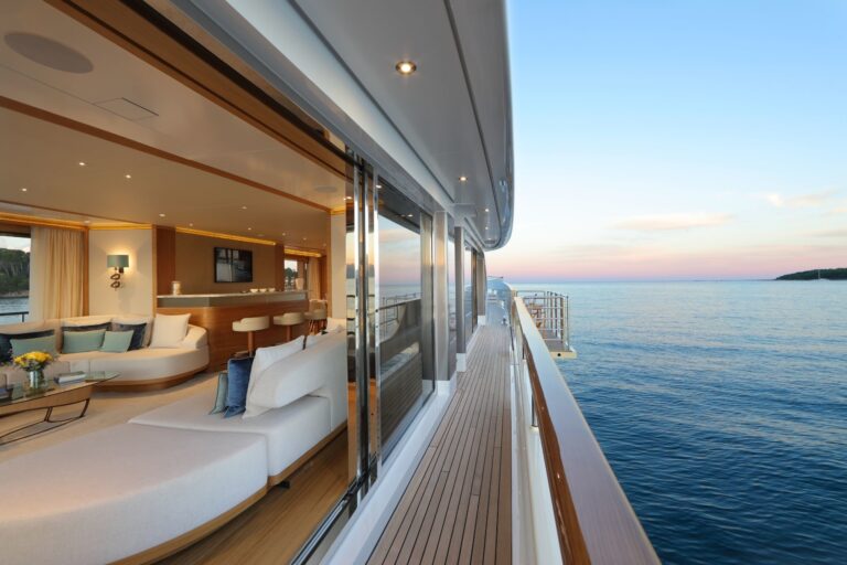 The 34m Yacht SOLIS