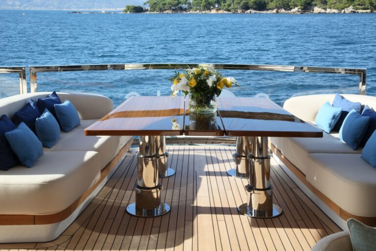 The 34m Yacht SOLIS