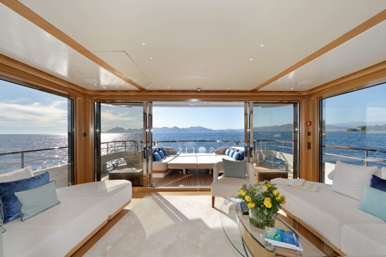 The 34m Yacht SOLIS