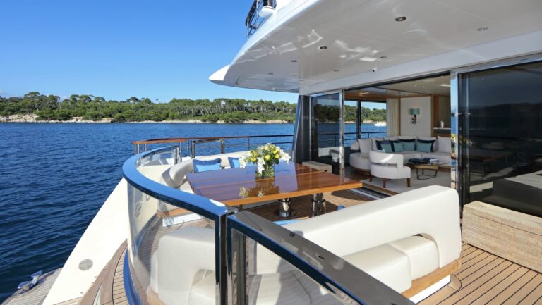 The 34m Yacht SOLIS