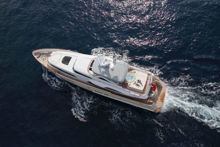 The 34m Yacht SOLIS
