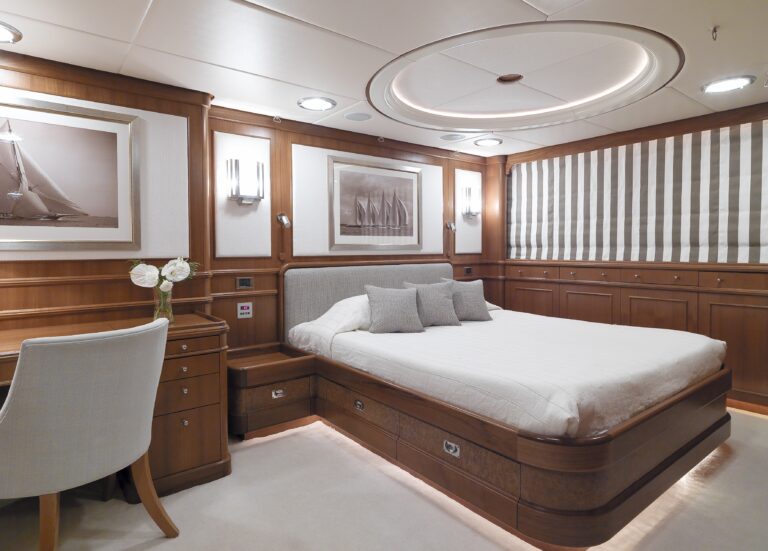 The 34m Yacht SPADA
