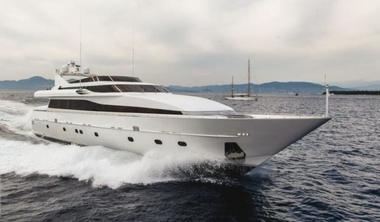 The 34m Yacht SUMMER DREAMS