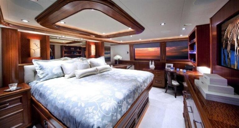 The 34m Yacht WESTPORT 112