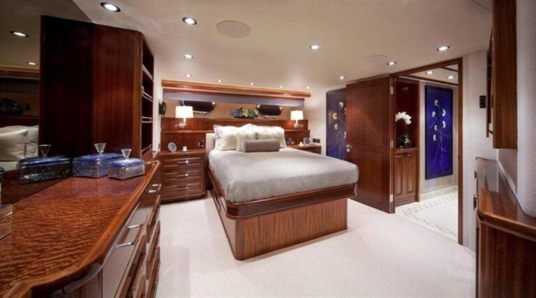 The 34m Yacht WESTPORT 112