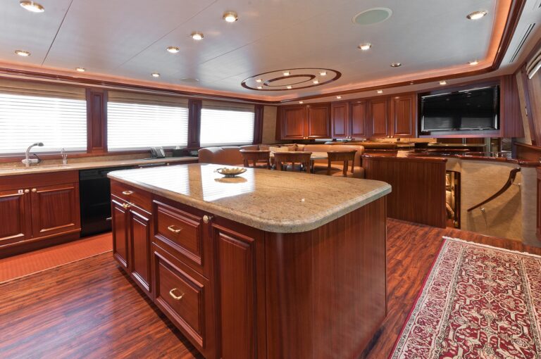 The 34m Yacht WILD KINGDOM