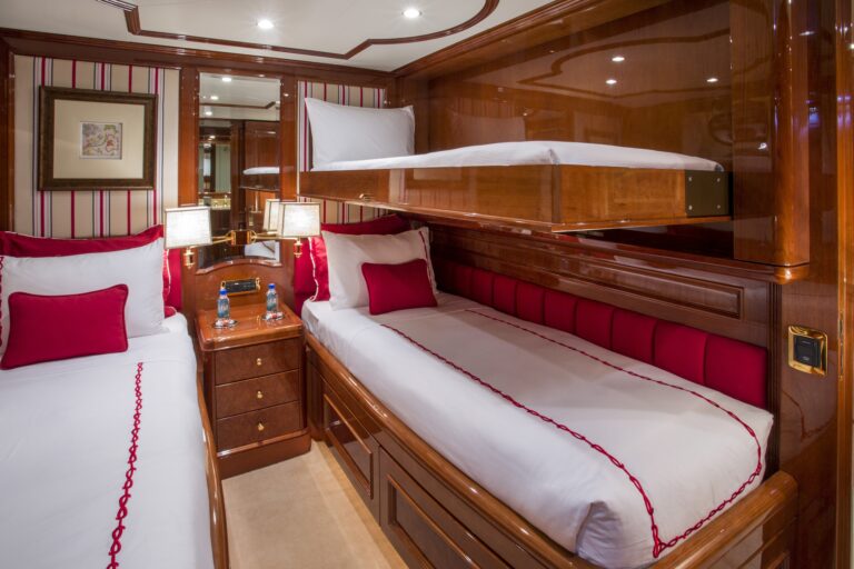 The 35m Yacht CAMARINA ROYALE