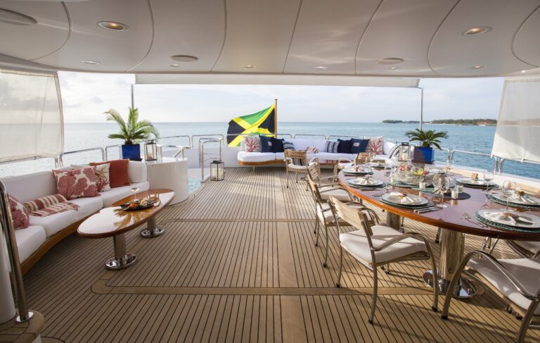 The 35m Yacht CAMARINA ROYALE