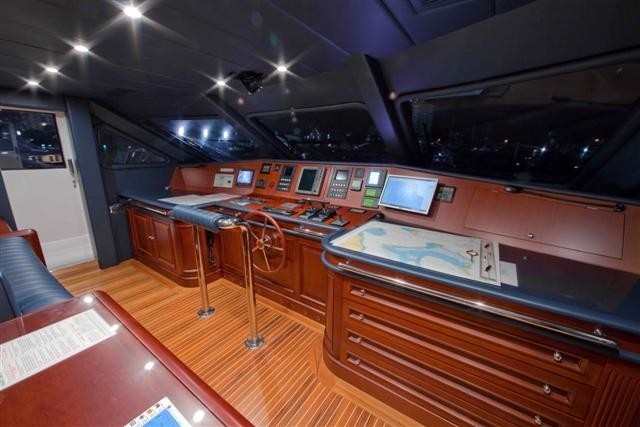 The 35m Yacht CAMARINA ROYALE