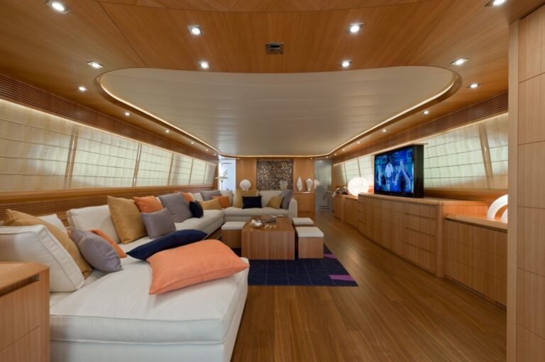 The 35m Yacht CYNTHIA