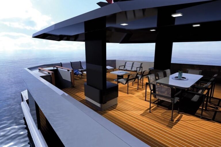 The 35m Yacht EROSSEA