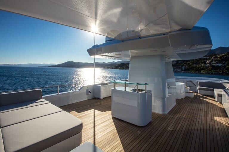 The 35m Yacht GIPSY
