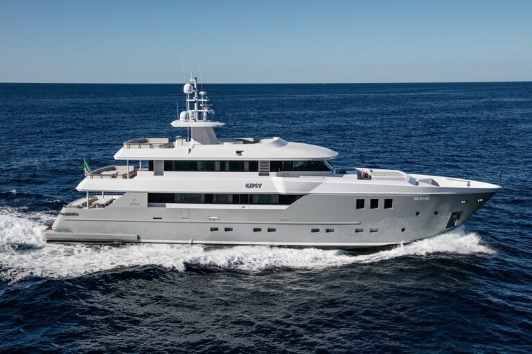 The 35m Yacht GIPSY