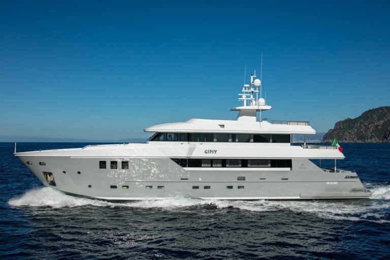 The 35m Yacht GIPSY