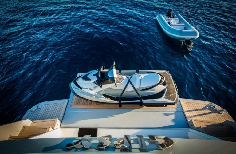 The 35m Yacht GIPSY
