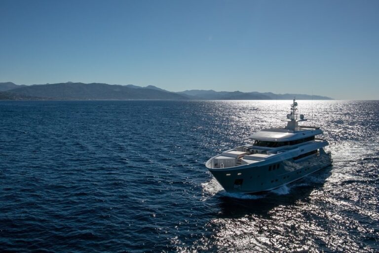 The 35m Yacht GIPSY