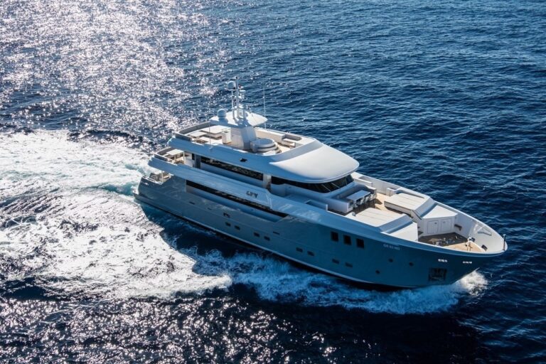 The 35m Yacht GIPSY