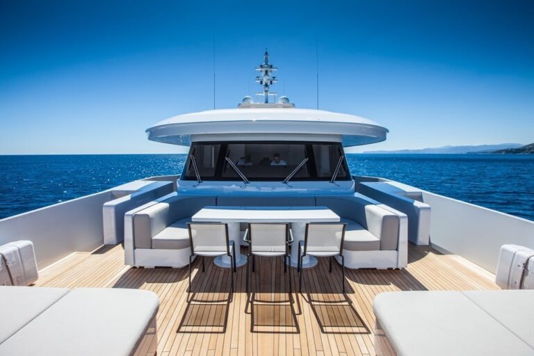 The 35m Yacht GIPSY