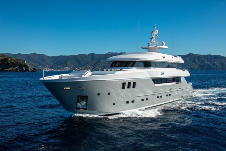 The 35m Yacht GIPSY