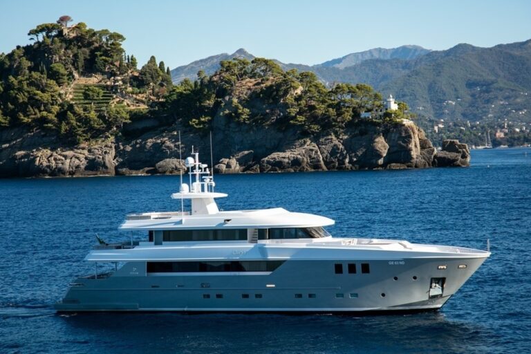 The 35m Yacht GIPSY
