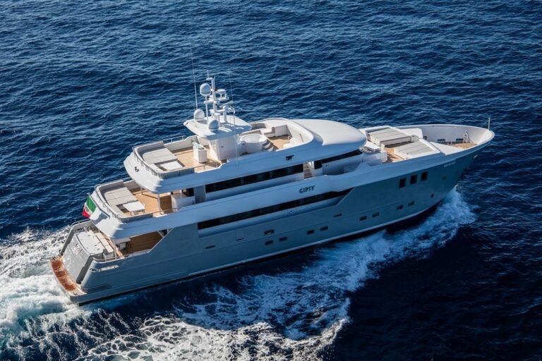 The 35m Yacht GIPSY