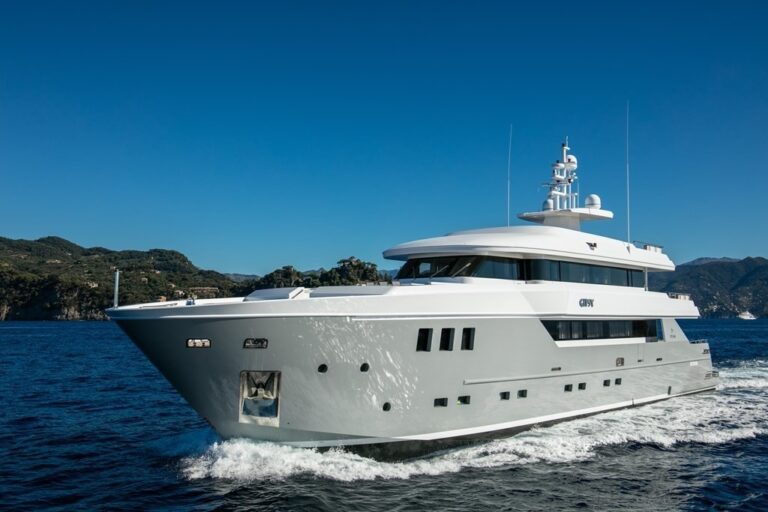 The 35m Yacht GIPSY