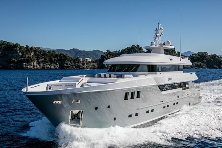 The 35m Yacht GIPSY