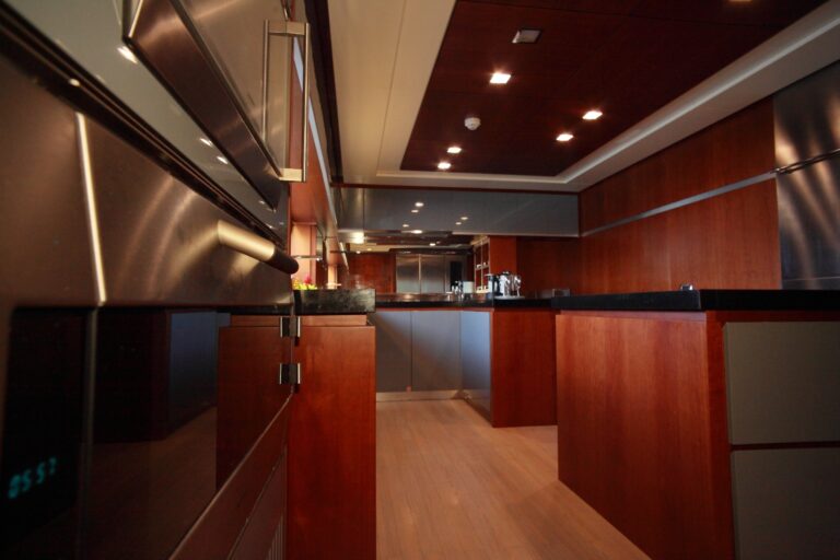 The 35m Yacht HYE SEAS II