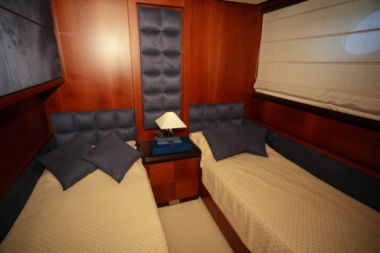 The 35m Yacht HYE SEAS II