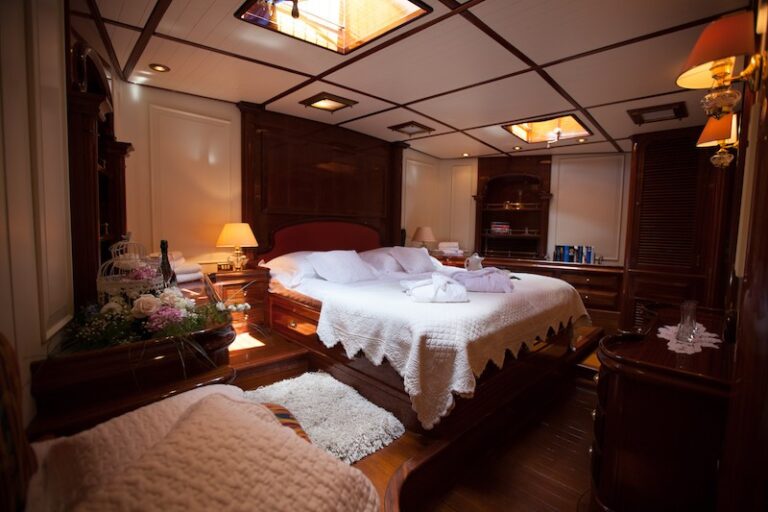 The 35m Yacht LAURAN