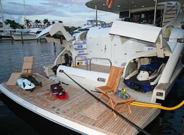 The 35m Yacht LONG AWEIGHTED