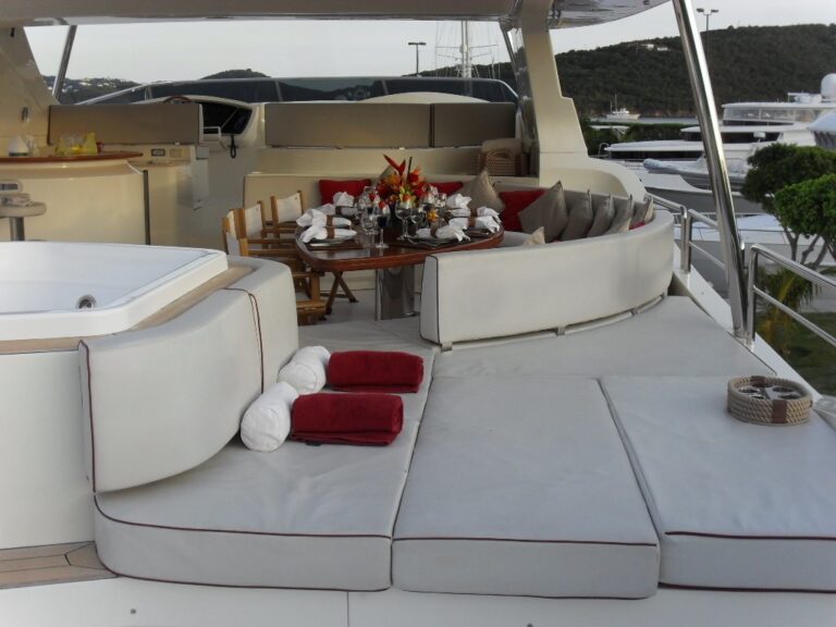 The 35m Yacht LUCKY
