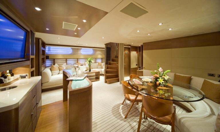 The 35m Yacht MOON GODDESS