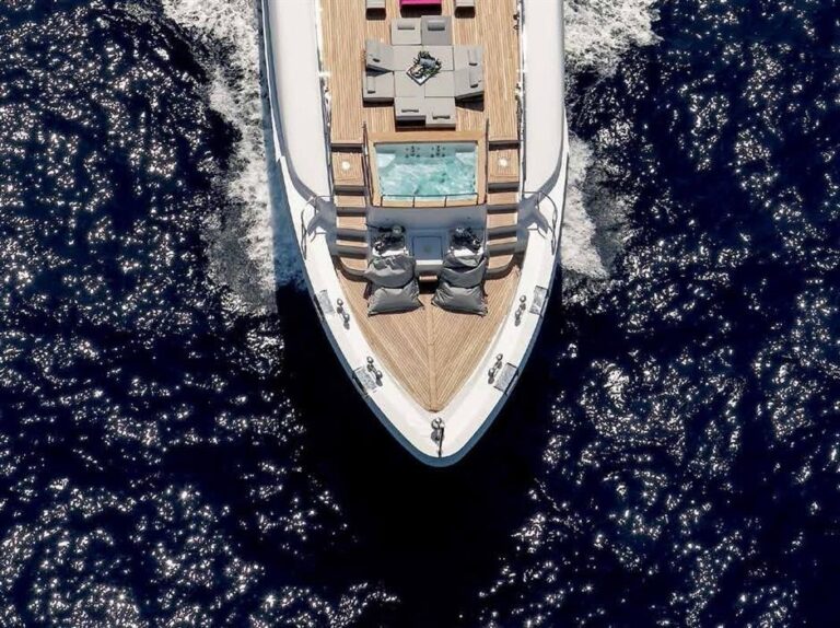 The 35m Yacht OLI