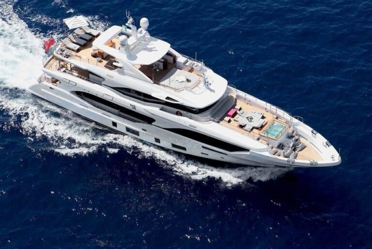 The 35m Yacht OLI