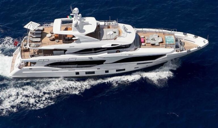 The 35m Yacht OLI
