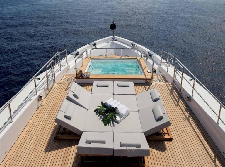 The 35m Yacht OLI