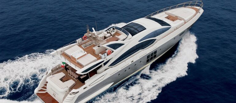 The 35m Yacht PLATINUM 77