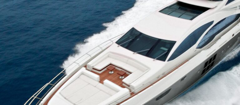The 35m Yacht PLATINUM 77