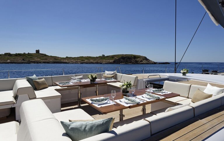 The 35m Yacht SHAMANNA