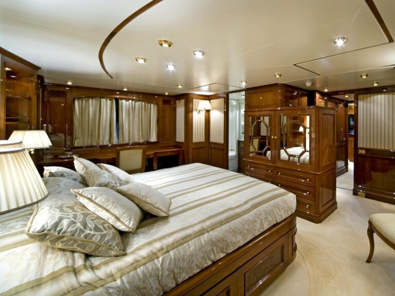 The 35m Yacht STELLA FIERA
