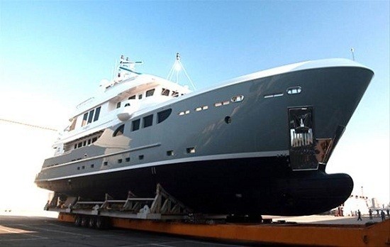 The 35m Yacht TANGO 5