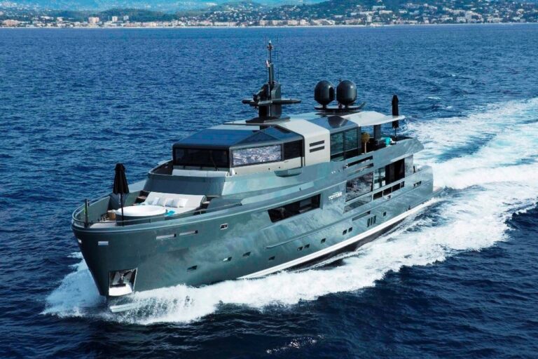 The 35m Yacht TORTOISE
