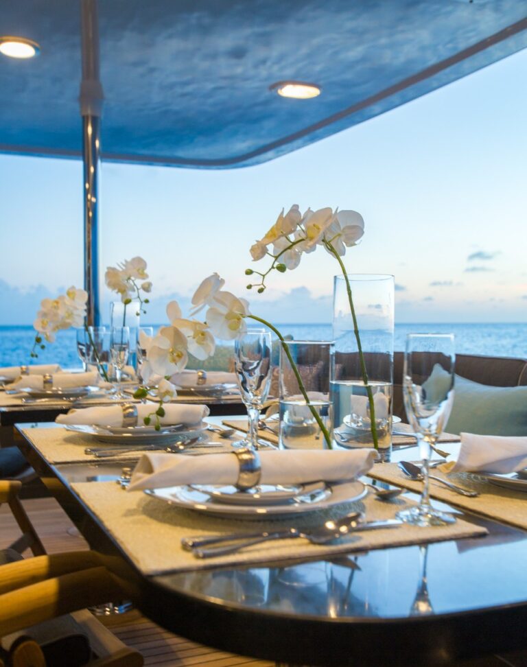 The 35m Yacht UNBRIDLED